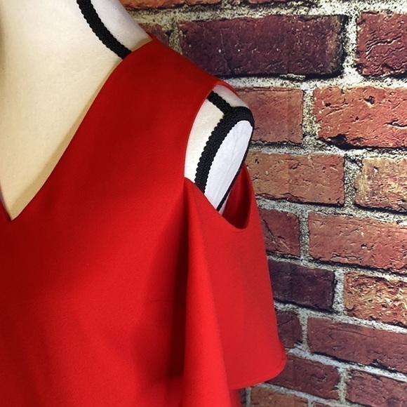 RW&CO Red Cold Shoulder V-neck Mini Shift Dress with Pockets Size XS - Picture 9 of 13
